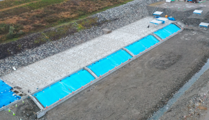 隔壁ブロック据付完了